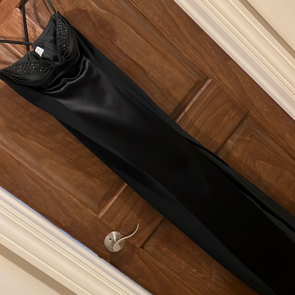 Niteline by Della Rufogali Black evening dress